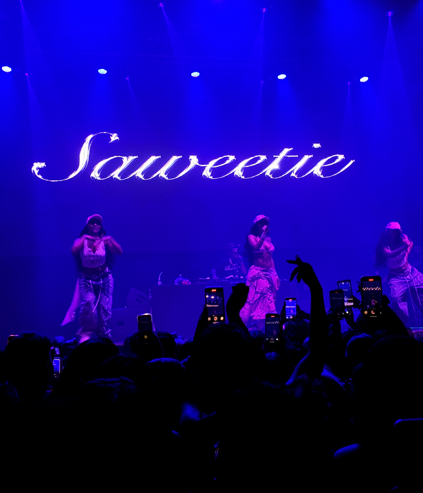 Saweetie stage photo